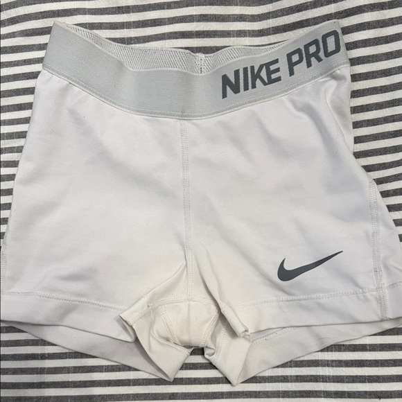 Nike White Compression Shorts with Gray Swoosh - Picture 4 of 4